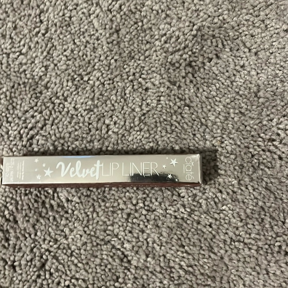 Ciaté velvet lip liner new inbox opened only for pictures